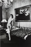 helmut-newton-1977-desnudo-Jenny Kapitan-Pension-Dorian-Berlin