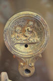 Oil_lamp_with_erotic_scene-Museum-Cologne-vc