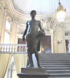 Palazzo-corsini-scalone-monumentale-statua-marco-aurelio