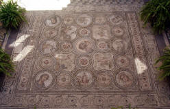 Mosaico-de-Pan-Palacio-Lebrija-S-II-procedente-Italica